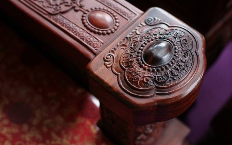 紅木家具廠為您介紹為什么大家都愛紅木家具？